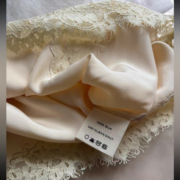 Doen Cream Lace Trim Shorts - Picture 4 of 8